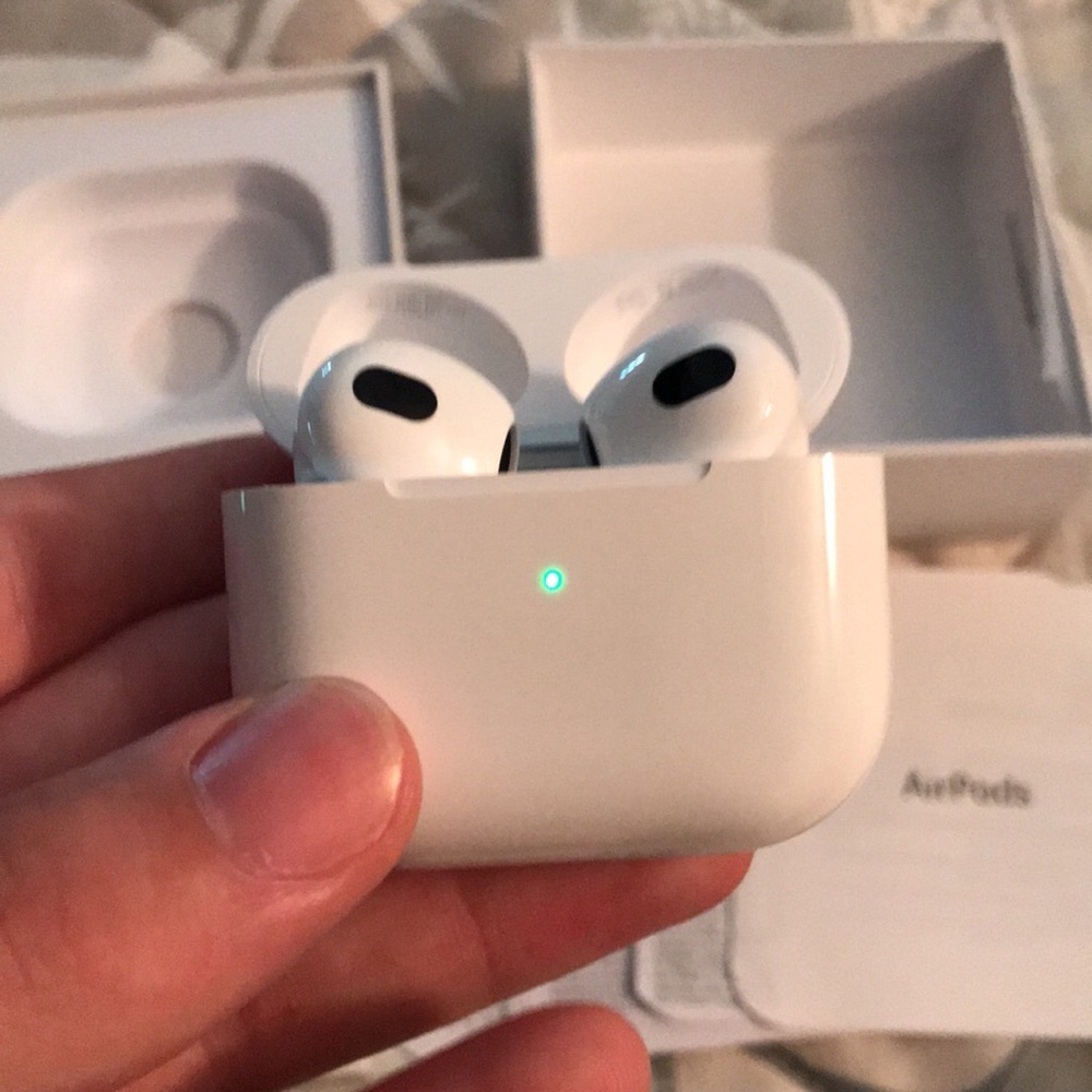 Apple AirPods 3rd Gen Wireless Earbuds